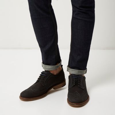 Navy round toe brogues